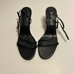 Zara Black Women's Sandals strappy kitten heal size 42